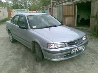2001 Nissan Sunny Pictures