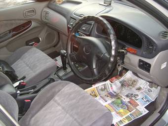 2001 Nissan Sunny Photos