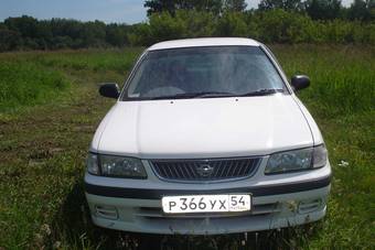 2001 Nissan Sunny Pictures