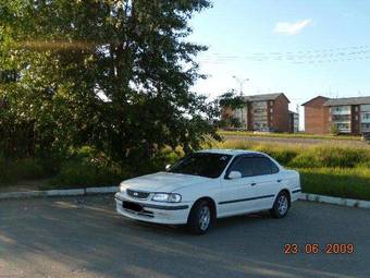 2001 Nissan Sunny Photos