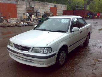 2001 Nissan Sunny Pictures
