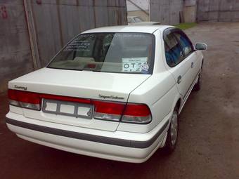 2001 Nissan Sunny Pictures