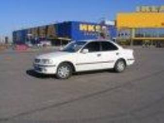 2001 Nissan Sunny Photos