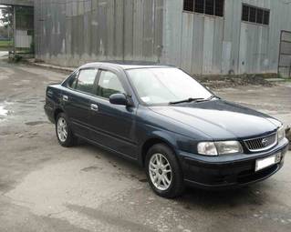 2001 Nissan Sunny Photos