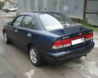 2001 Nissan Sunny Photos