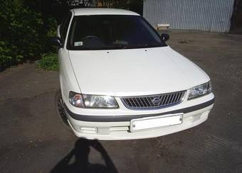 2001 Nissan Sunny Images