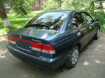 2001 Nissan Sunny Photos