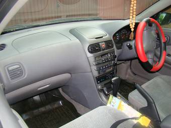 2001 Nissan Sunny Photos