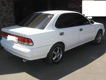 2001 Nissan Sunny Photos