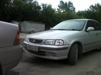 2001 Nissan Sunny Photos