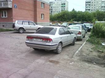 2001 Nissan Sunny Photos