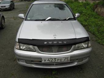 2001 Nissan Sunny Pictures