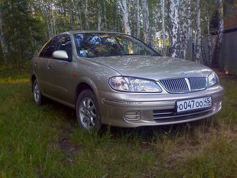 2001 Nissan Sunny Pictures