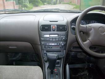 2001 Nissan Sunny Photos