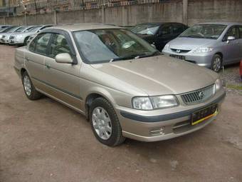 2001 Nissan Sunny Photos