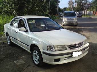 2001 Nissan Sunny Photos