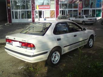 2001 Nissan Sunny Pictures