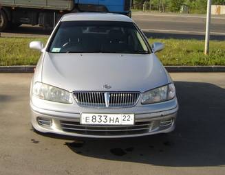 2001 Nissan Sunny Pictures