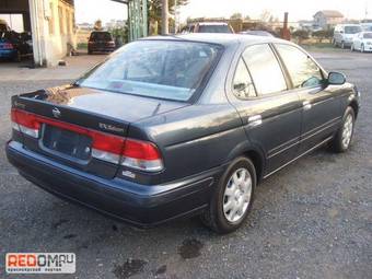 2001 Nissan Sunny Photos