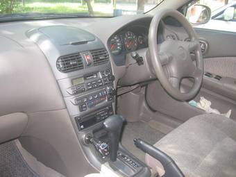 2001 Nissan Sunny Photos