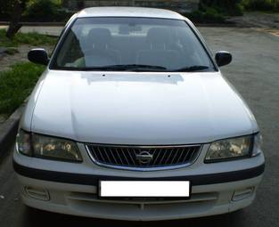 2001 Nissan Sunny Pictures