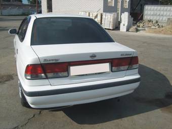 2001 Nissan Sunny Photos