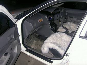 2001 Nissan Sunny Pics