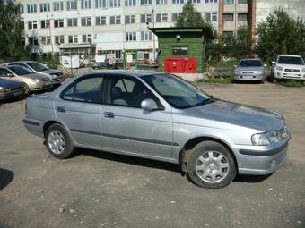 2001 Nissan Sunny Photos