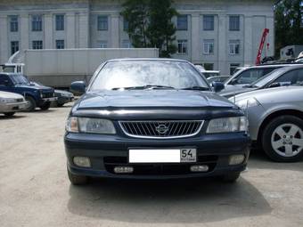 2001 Nissan Sunny Pictures