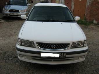 2001 Nissan Sunny Photos