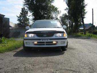 2001 Nissan Sunny Wallpapers