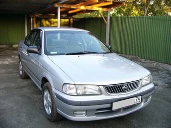 2001 Nissan Sunny Photos