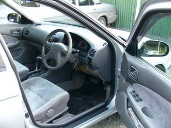 2001 Nissan Sunny Wallpapers