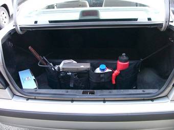 2001 Nissan Sunny Pictures