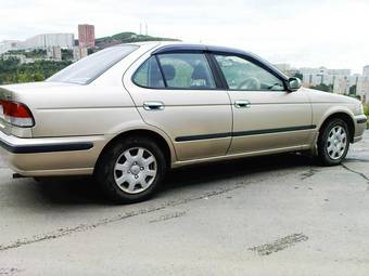 2001 Nissan Sunny Photos