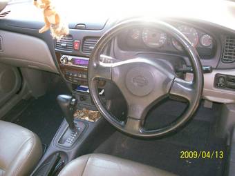 2001 Nissan Sunny Photos