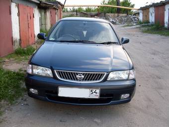 2001 Nissan Sunny Photos