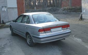 2001 Nissan Sunny Pictures