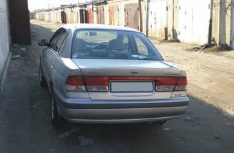 2001 Nissan Sunny Pictures