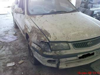 2001 Nissan Sunny Photos