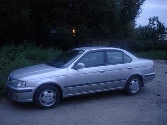 2001 Nissan Sunny Pictures