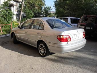 2001 Nissan Sunny Photos