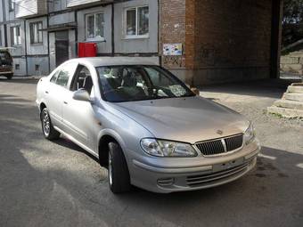 2001 Nissan Sunny Pictures