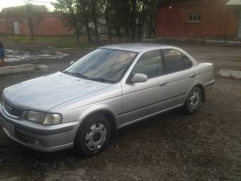 2001 Nissan Sunny Photos