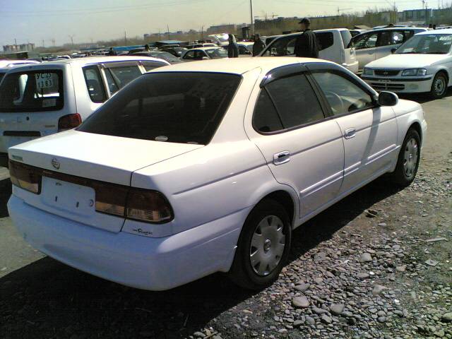 2002 Nissan Sunny