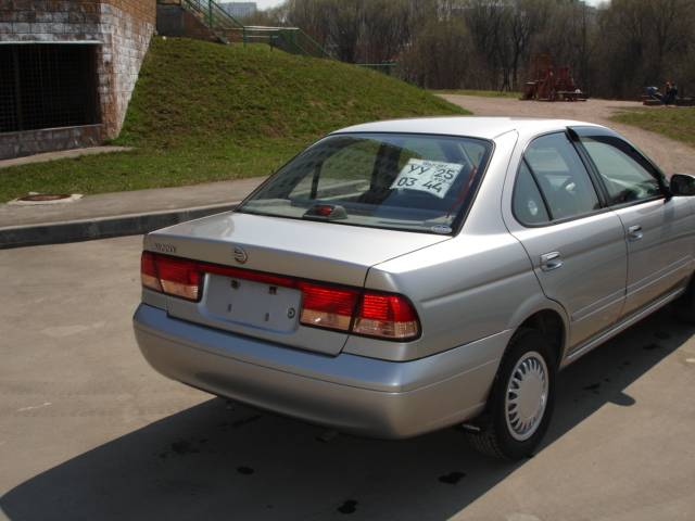 2002 Nissan Sunny