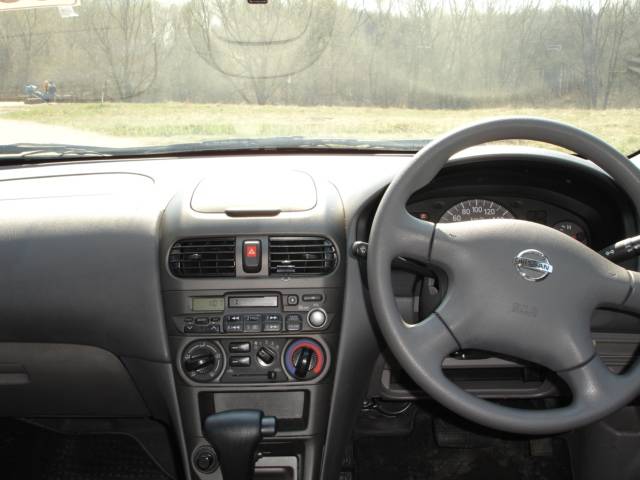 2002 Nissan Sunny