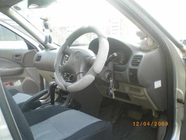 2002 Nissan Sunny