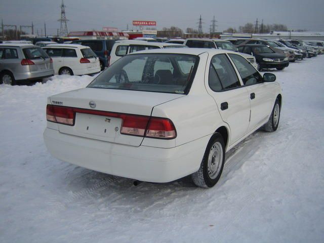 2002 Nissan Sunny