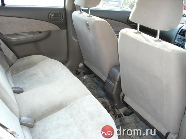 2002 Nissan Sunny